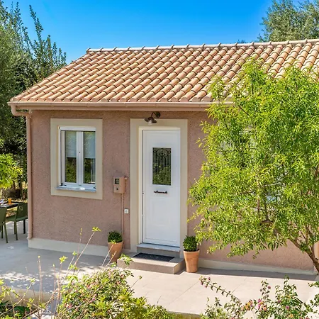 Aliki's בית נופש *